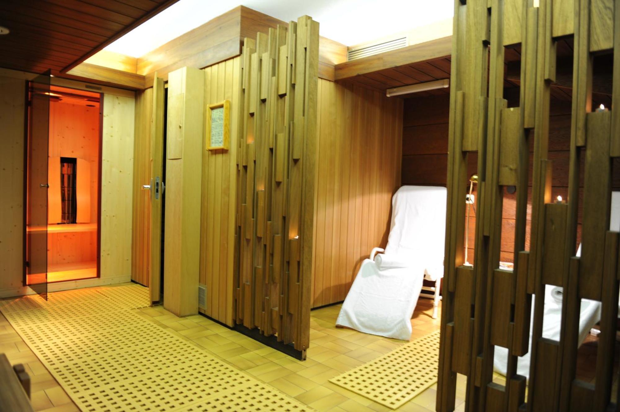 Hotel Tiroler Adler - Bed And Breakfast Вайдринг Екстериор снимка