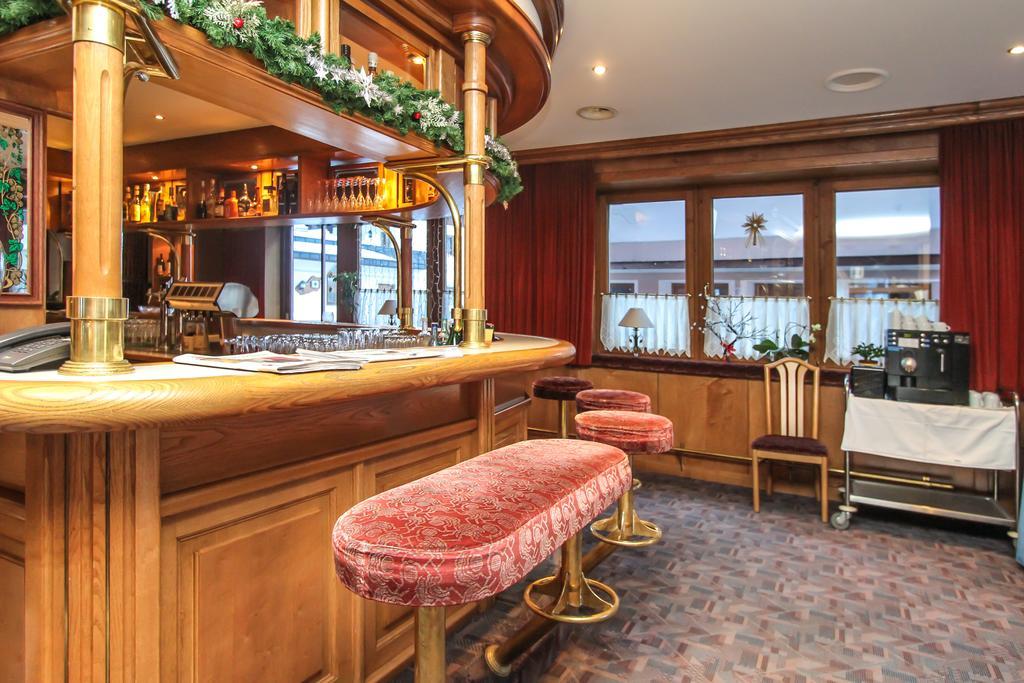 Hotel Tiroler Adler - Bed And Breakfast Вайдринг Екстериор снимка